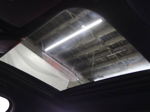 Used 2019 BMW 330i xDrive Sedan w/ Premium Package image 39