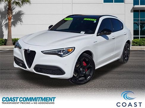 Used 2022 Alfa Romeo Stelvio Veloce image 1