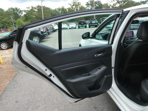 Used 2019 Nissan Altima 2.5 Platinum FWD image 31