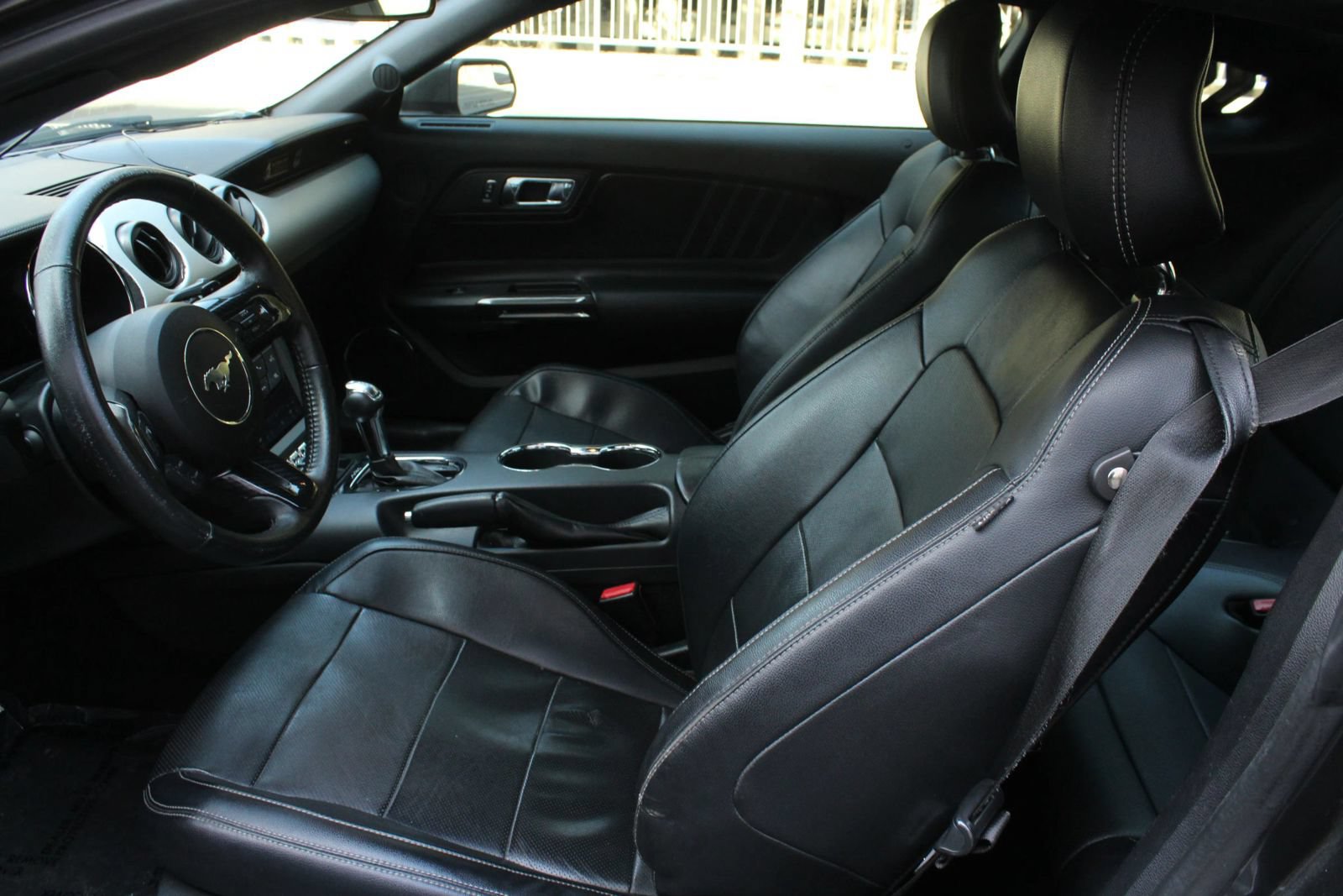 Used 2016 Ford Mustang Premium RWD image 15