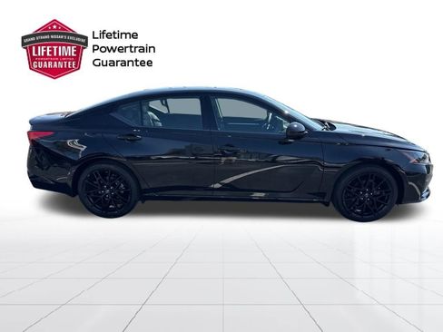 New 2026 Nissan Altima 2.5 SR w/ SR Midnight Edition Package image 4