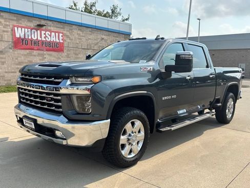 Used 2020 Chevrolet Silverado 2500 LTZ w/ LTZ Plus Package AWD/4WD image 2