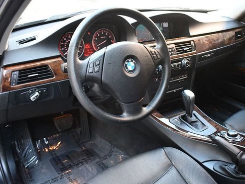 Used 2011 BMW 335i xDrive Sedan image 21