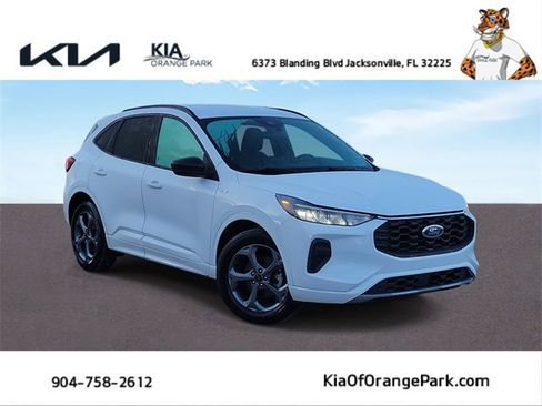 Used 2023 Ford Escape ST-Line image 1