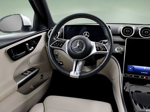 Used 2024 Mercedes-Benz C 300 Sedan image 16