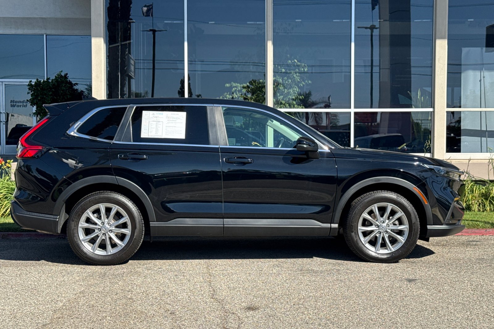 Used 2023 Honda CR-V EX-L image 3