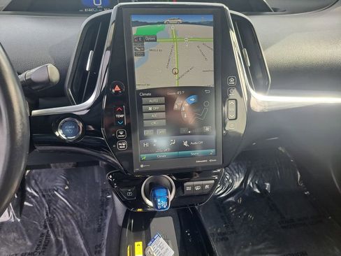 Used 2022 Toyota Prius Prime XLE image 28