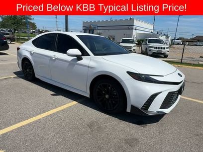 Used 2026 Toyota Camry SE w/ Convenience Package