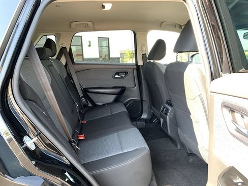 Used 2023 Nissan Rogue SV AWD/4WD image 28