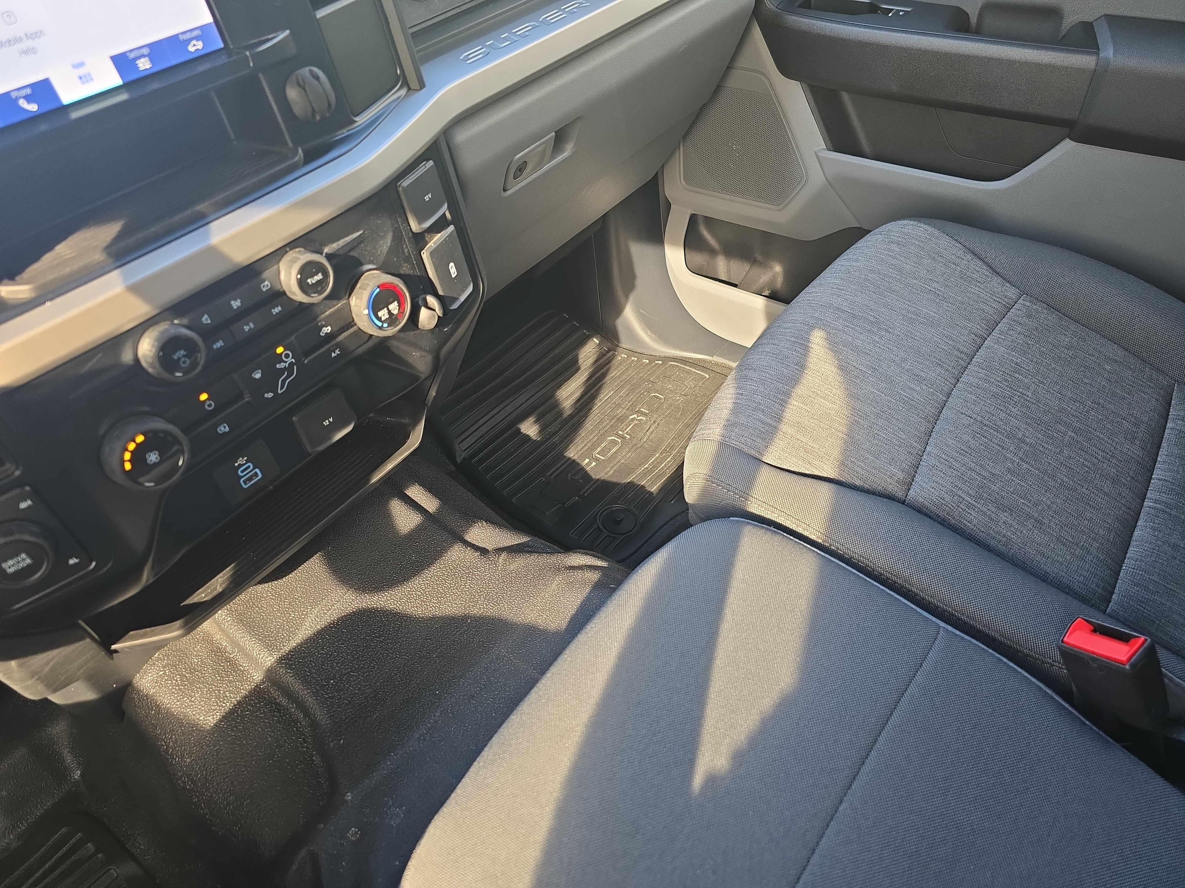 Used 2024 Ford F250 XL AWD/4WD image 23