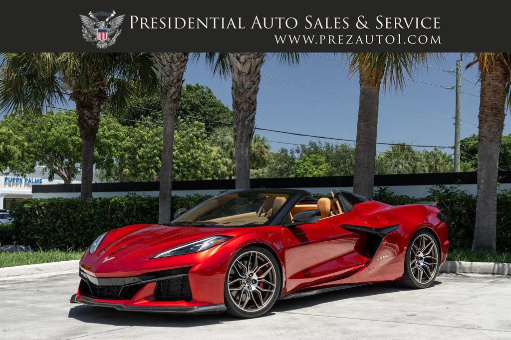 Used 2023 Chevrolet Corvette Z06 w/ Stealth Interior Trim Package RWD image 1
