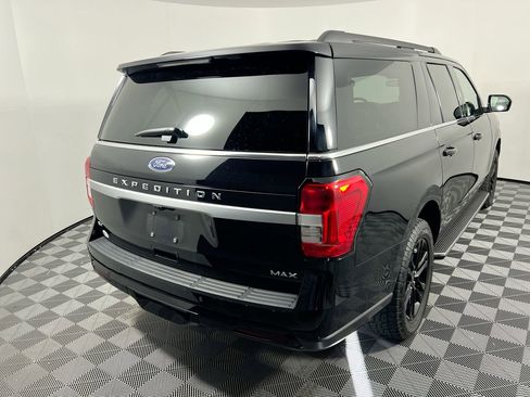 Used 2022 Ford Expedition Max XLT image 3