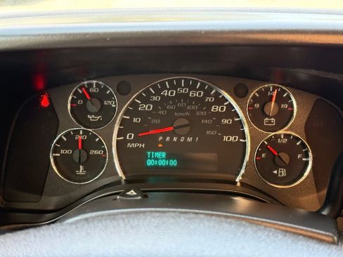 Used 2022 Chevrolet Express 3500 w/ Power Convenience Package RWD image 35