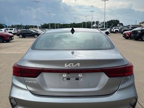 Used 2024 Kia Forte LXS FWD image 4