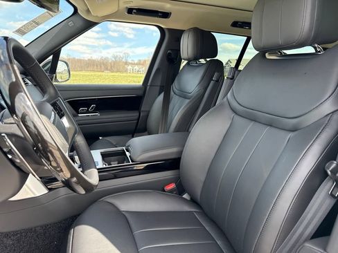 New 2025 Land Rover Range Rover SE image 10