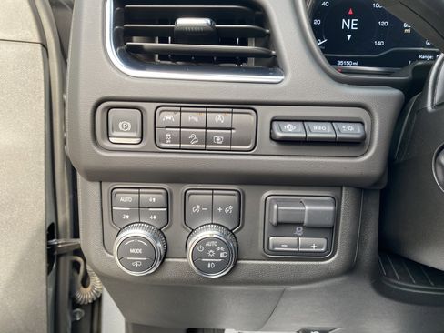 Used 2024 GMC Yukon AT4 w/ AT4 Premium Plus Package image 18