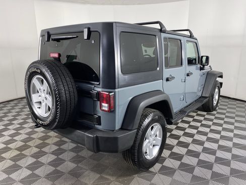 Used 2015 Jeep Wrangler Unlimited Sport w/ Quick Order Package 24S AWD/4WD image 4