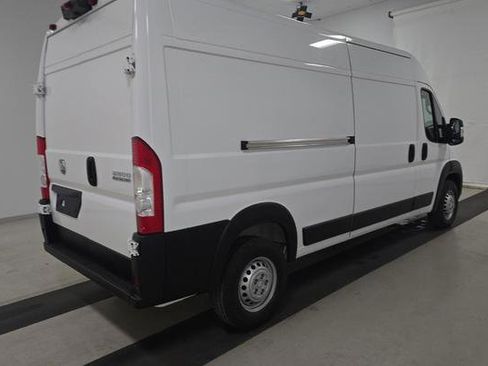 Used 2025 RAM ProMaster 2500 w/ Convenience Group FWD image 3