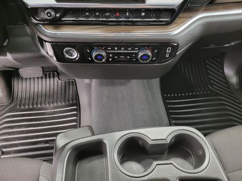 Used 2024 Chevrolet Silverado 1500 LT image 17