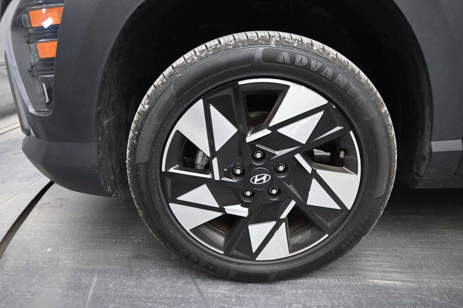 Used 2024 Hyundai Kona SEL AWD/4WD image 10
