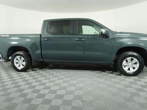 Used 2025 Chevrolet Silverado 1500 LT AWD/4WD image 8