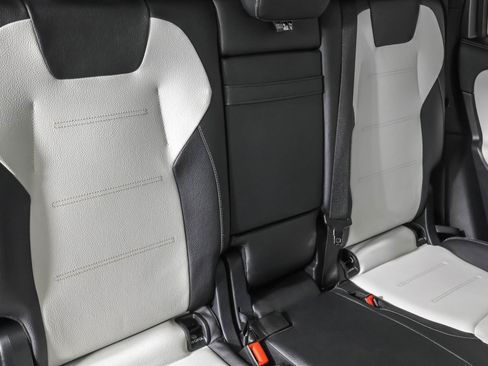 Used 2021 Mercedes-Benz GLB 250 4MATIC w/ AMG Line image 41