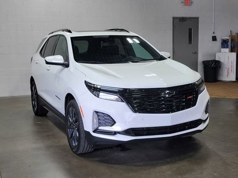 Certified 2024 Chevrolet Equinox RS FWD image 4