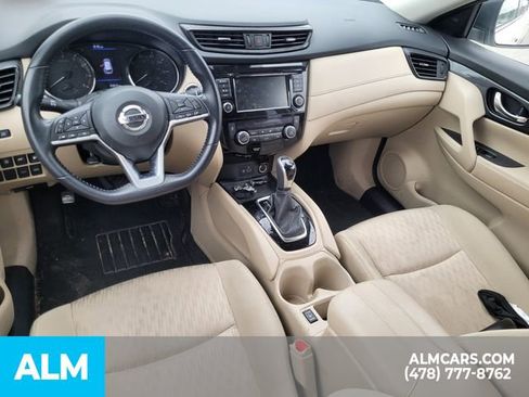 Used 2020 Nissan Rogue SV image 17