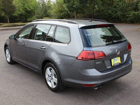 Used 2015 Volkswagen Golf TDI S FWD image 3
