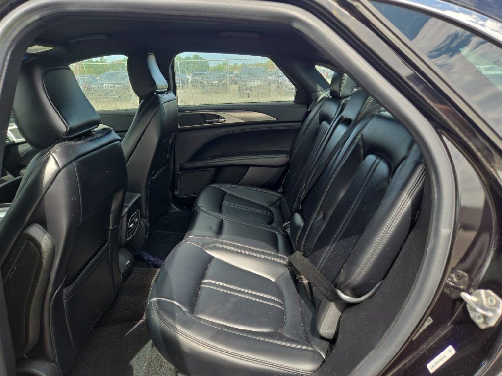 Used 2020 Lincoln MKZ FWD image 3
