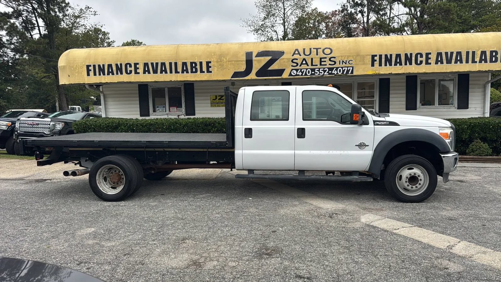 Used 2016 Ford F550 2WD Crew Cab Super Duty w/ Power Equipment Group image 2