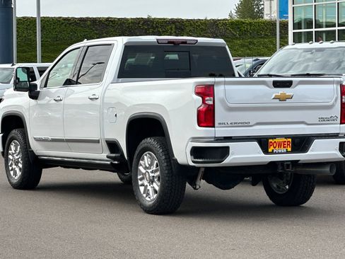 Used 2024 Chevrolet Silverado 3500 High Country w/ Technology Package AWD/4WD image 6