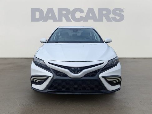Used 2022 Toyota Camry SE AWD/4WD image 2