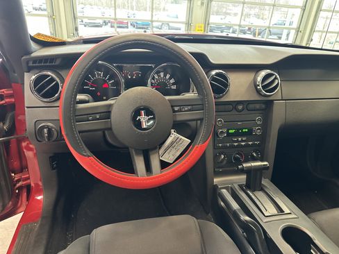 Used 2009 Ford Mustang Coupe image 2