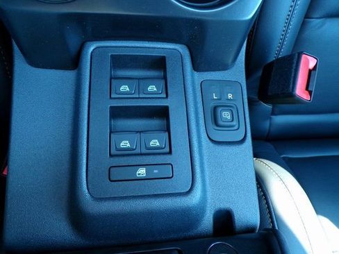 New 2025 Ford Bronco Badlands image 23