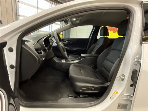 Used 2023 Chevrolet Malibu LT image 13