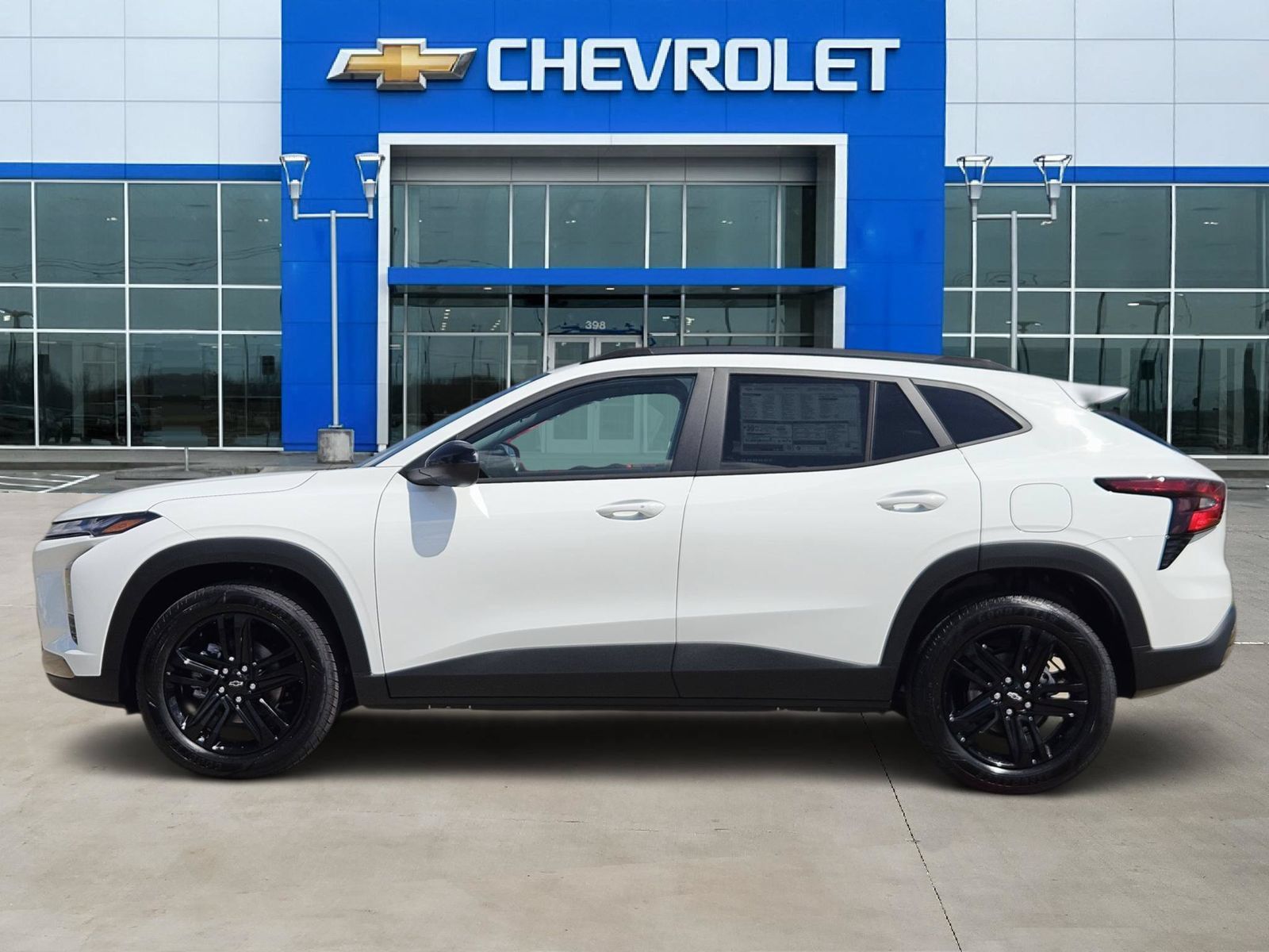 New 2026 Chevrolet Trax ACTIV w/ Sunroof Package FWD image 3