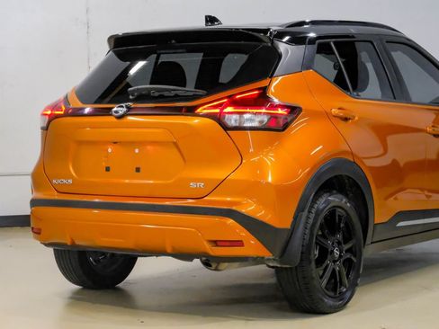 Used 2023 Nissan Kicks SR FWD image 11