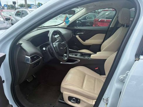 Used 2019 Jaguar F-PACE Prestige AWD/4WD image 9