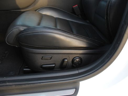 Used 2018 Kia Stinger GT2 image 12