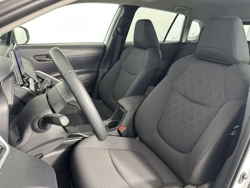 Used 2024 Toyota Corolla Cross LE image 13