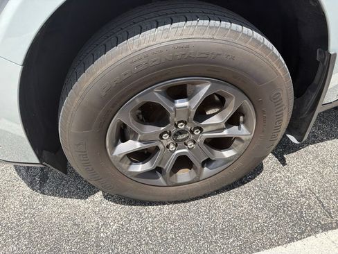 Used 2023 Ford Maverick XLT FWD image 2
