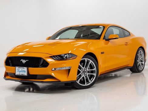 Used 2019 Ford Mustang GT Premium w/ Equipment Group 401A RWD image 1
