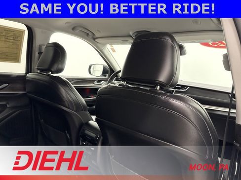 Certified 2023 Jeep Grand Cherokee L Limited image 15