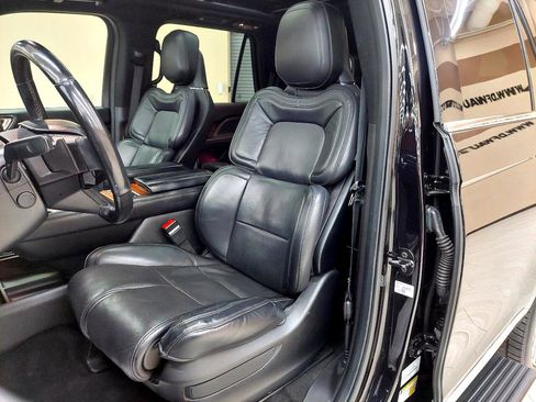 Used 2019 Lincoln Navigator Reserve w/ Cargo Package image 20
