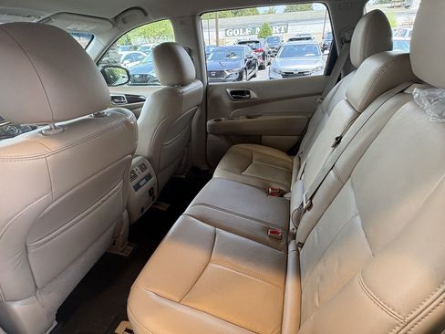 Used 2015 Nissan Pathfinder SL w/ SL Tech Package FWD image 25
