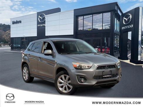Used 2015 Mitsubishi Outlander Sport ES image 1