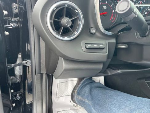 Used 2017 Chevrolet Camaro SS image 13