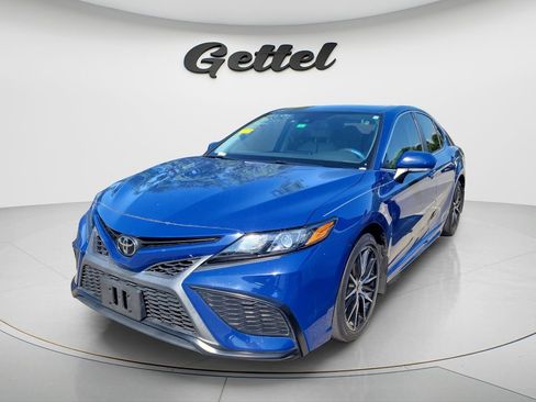 Used 2023 Toyota Camry SE image 1