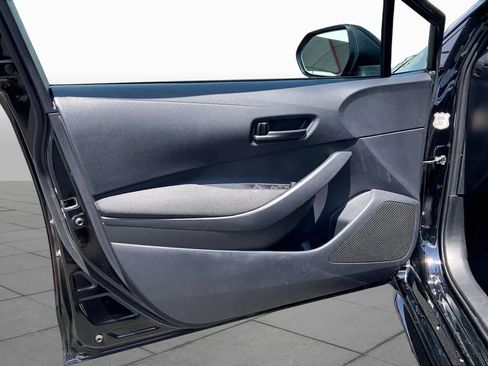 Used 2025 Toyota Corolla LE FWD image 22